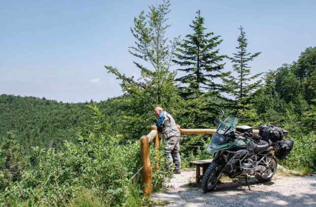 aussicht-bmw-schotterpiste